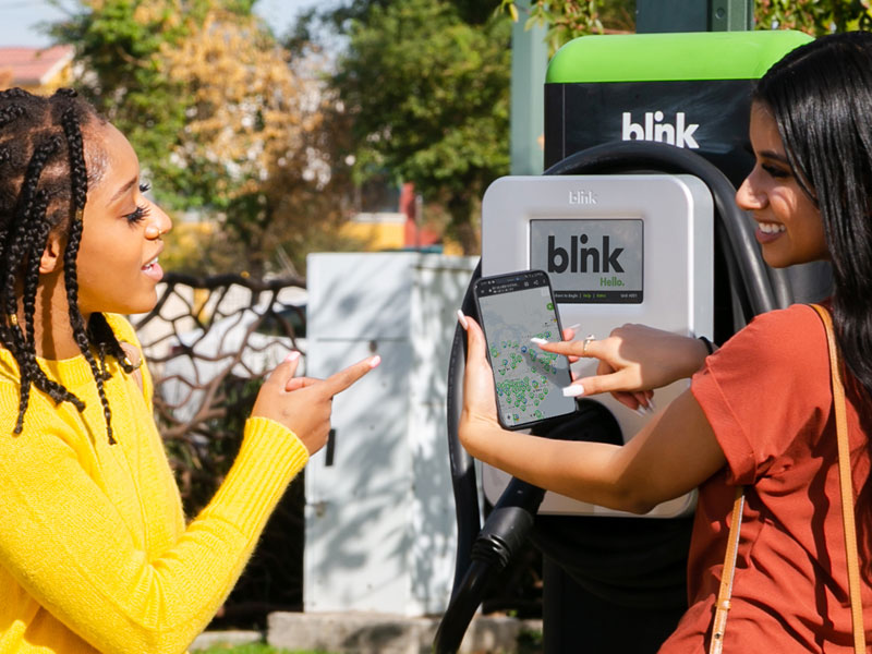 Mobile Apps Enable Drivers to Find Public Chargers On-the-Go : Blink Mobility